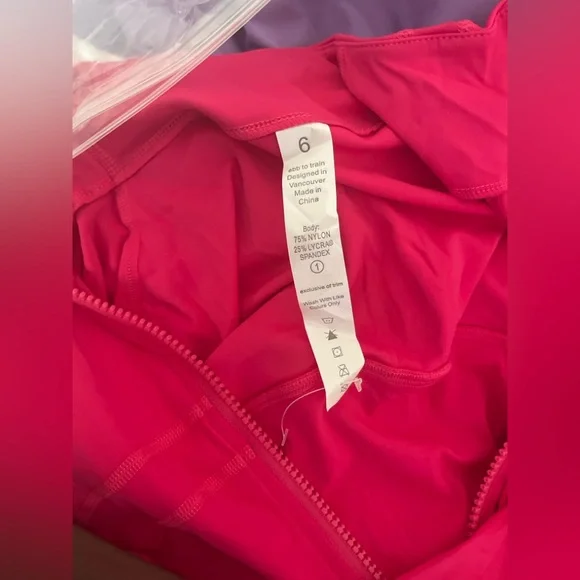 •Lululemon define jacket + Align leggings•NWOT•Passionate Pink•Size: 6